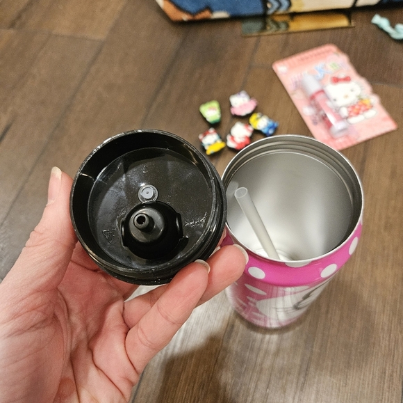 NEW Hello Kitty Tote Bag with Accessories Bundle - Picture 5 of 13